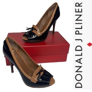 Donald J Pliner Brown & Tan Patent Leather Peep Toe Tassel Detail Heels 8